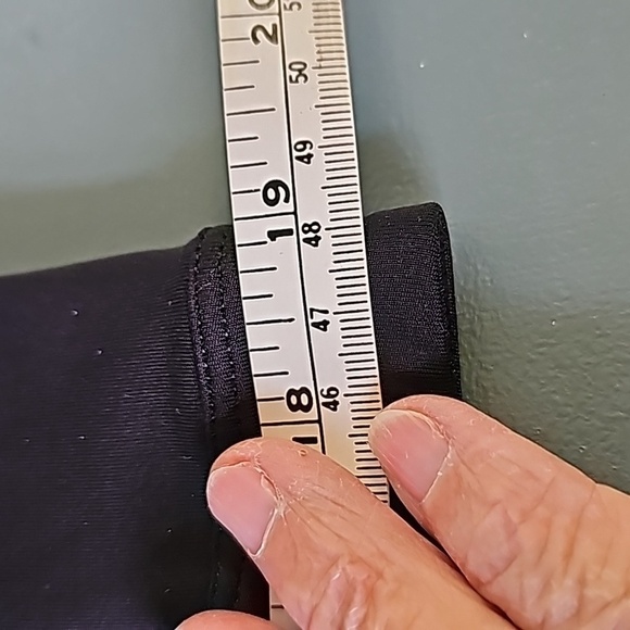 Old Navy women's black sports bra. Size XXL. No pads, stretch. - Picture 7 of 8